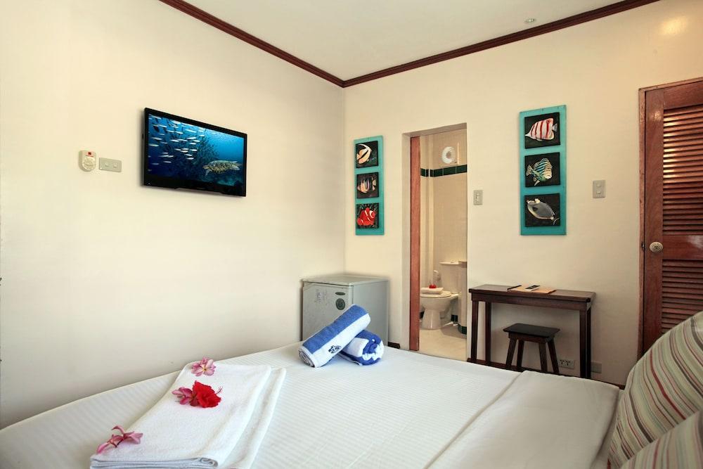 El Galleon Beach Resort Puerto Galera Exterior foto