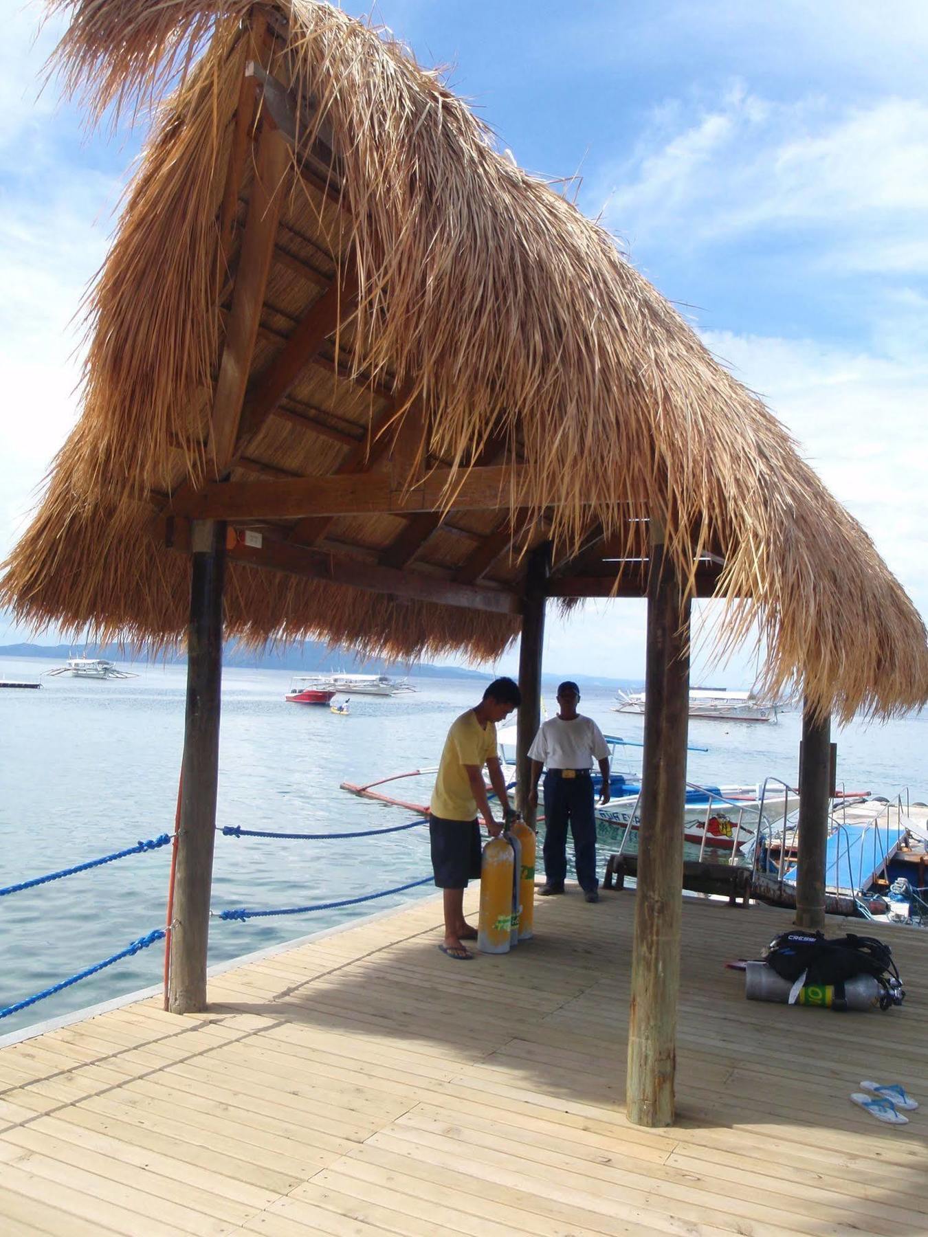 El Galleon Beach Resort Puerto Galera Exterior foto